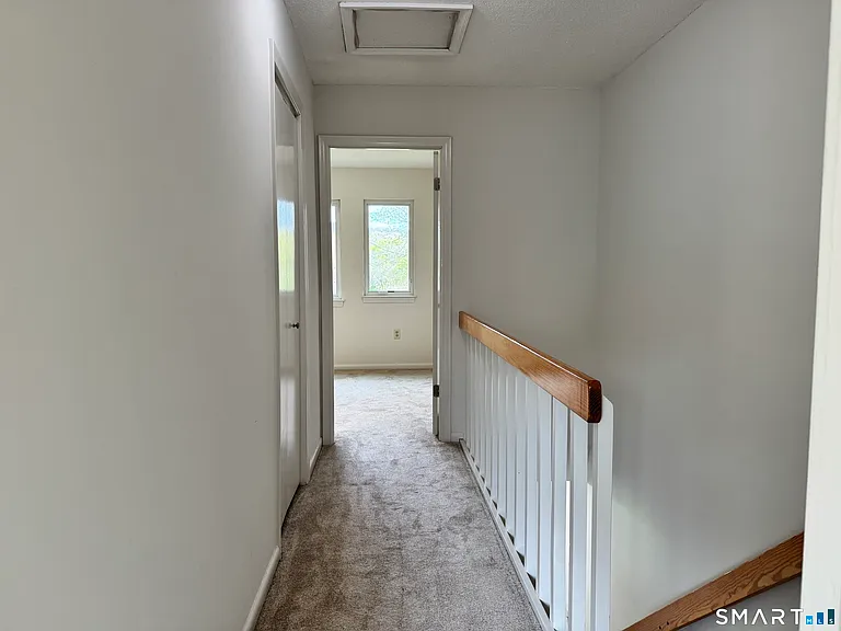 11 Hilltop Dr #11 — Photo 10