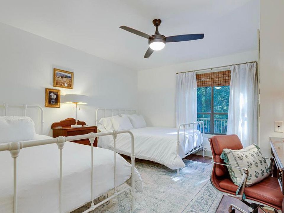 1st image of 185 Eagle Peak Cir #11