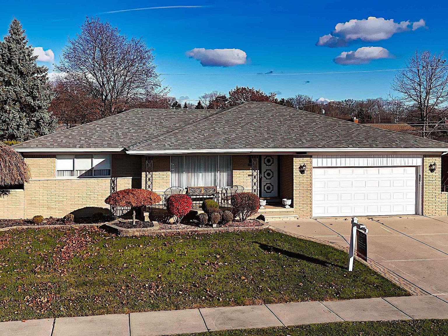 19307 Skyline St, Roseville, MI 48066 Zillow