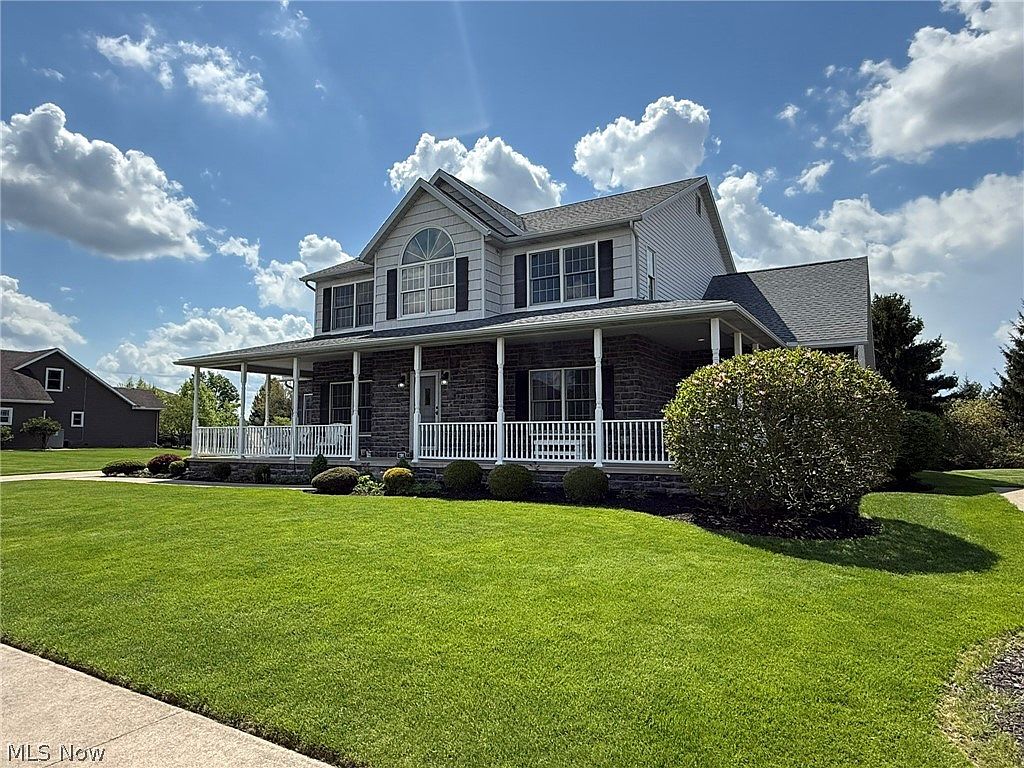 734 Pga Blvd