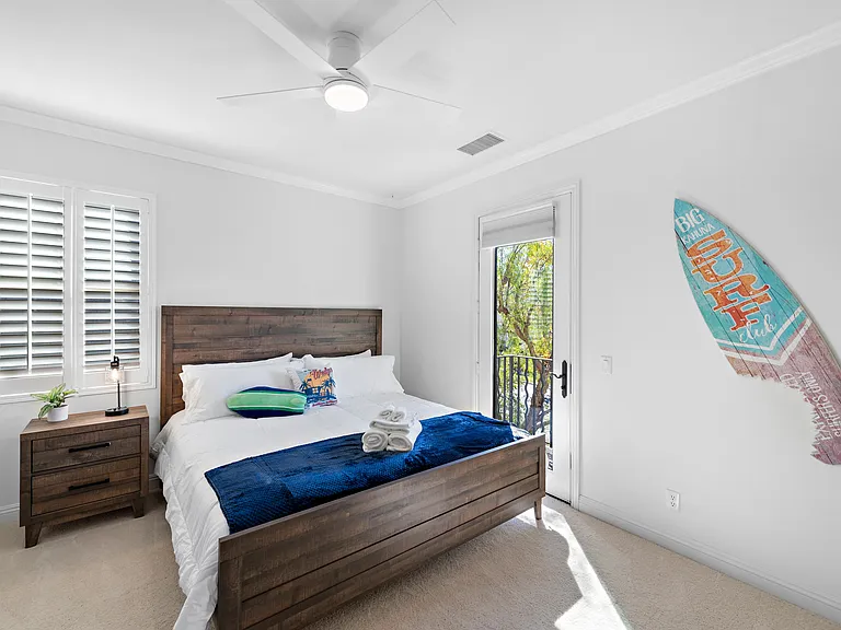 1 Julia St — Photo 32