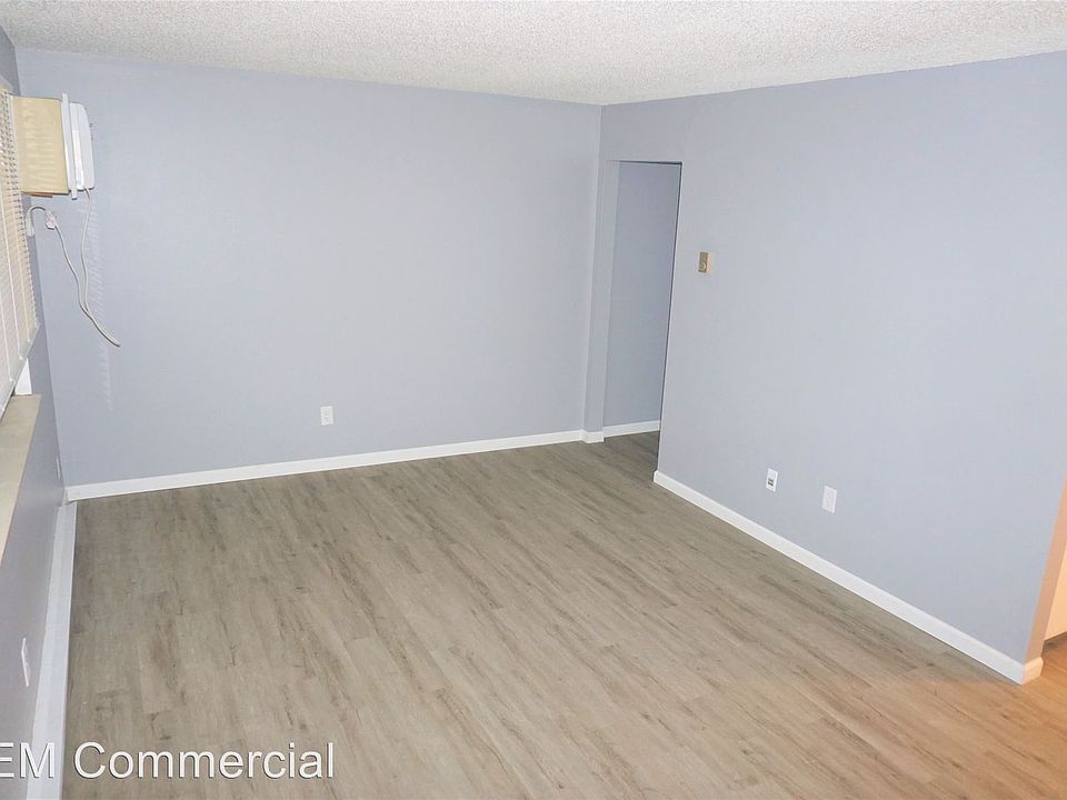 1st image of 737 Center Ave APT 29