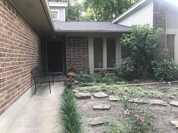 2nd image of 2611 Dogwood Dr