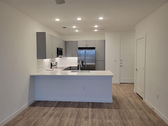 5th image of 4801 Springdale Rd #2211