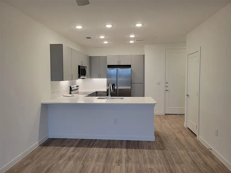 4801 Springdale Rd #2211 — Photo 5