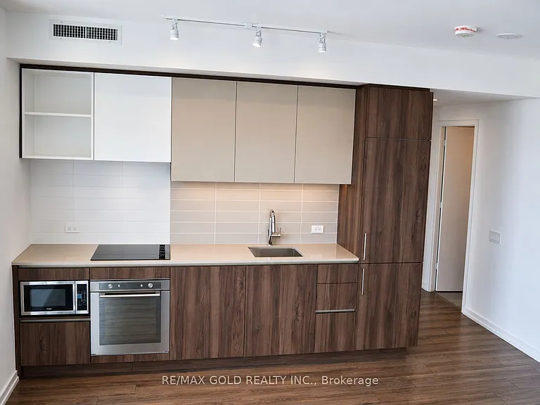 7890 Jane St #3606 — Photo 2