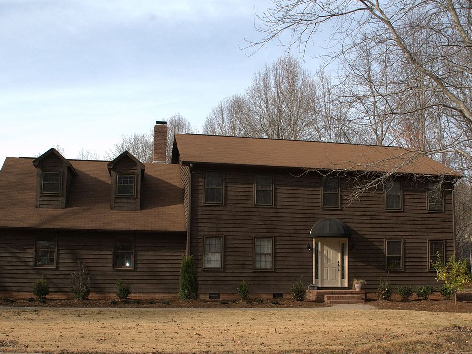 1st image of 101 Sugarberry Dr