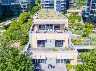 851 SW Pennoyer St, Portland, OR 97239