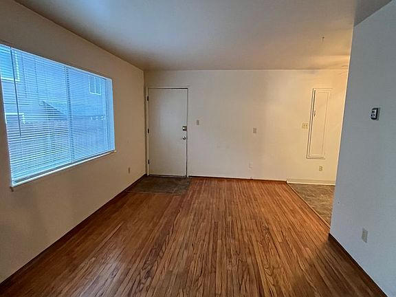5th image of 2224 O St APT 2