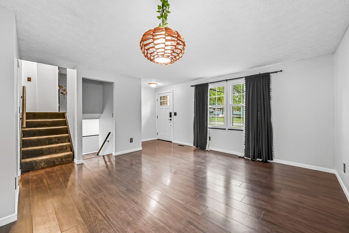 next background image