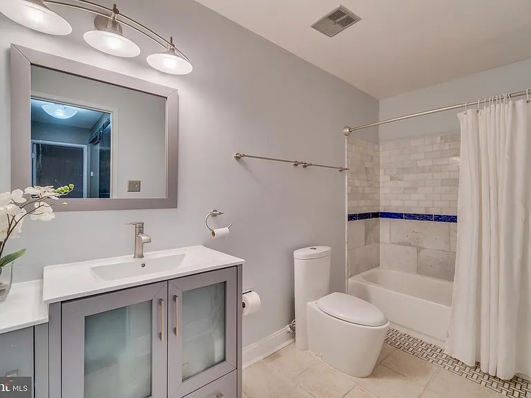 1954 Villaridge Dr — Photo 14