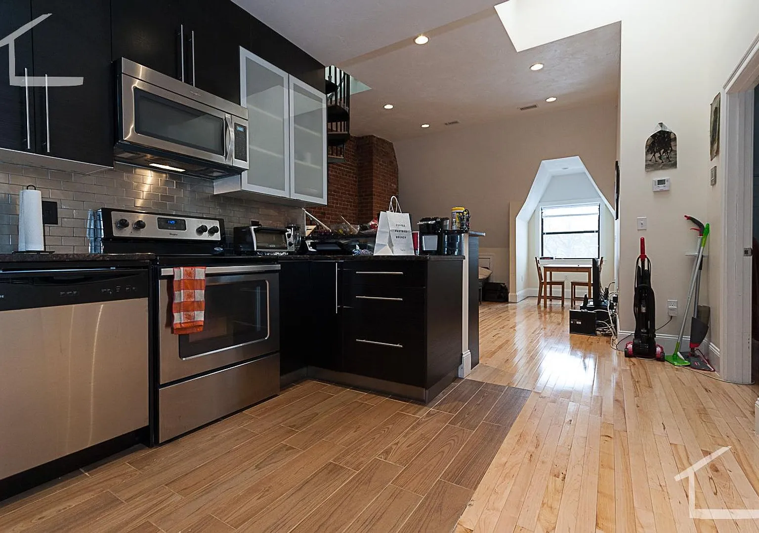Unique Luxury in Heart of Coolidge Corner! Near T, Trader Joes, perfect for BU Students and Worki... — Photo 1