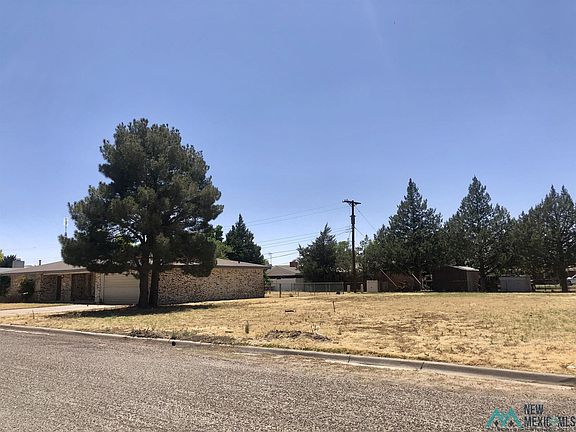 4th image of 1806 S Main Pl