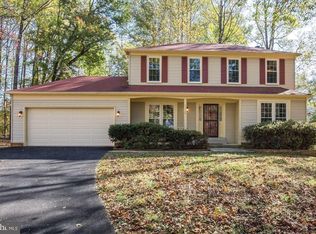 11113 Loran Rd, Great Falls, VA 22066
