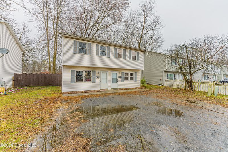 2nd image of 17-19 Maple Avenue