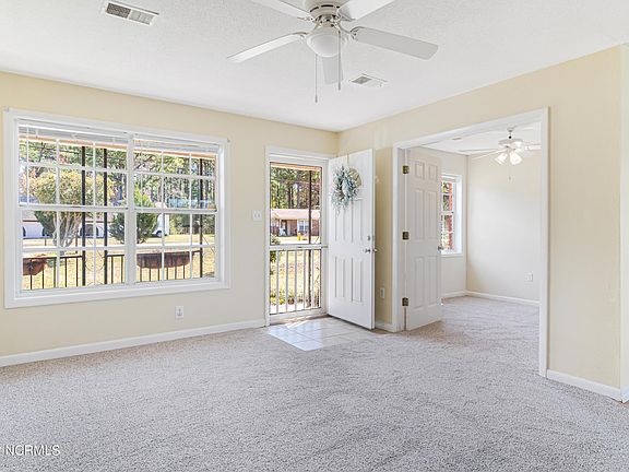 5th image of 4731 Oakview Dr SE