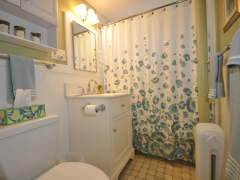 298 Main St #12 — Photo 23
