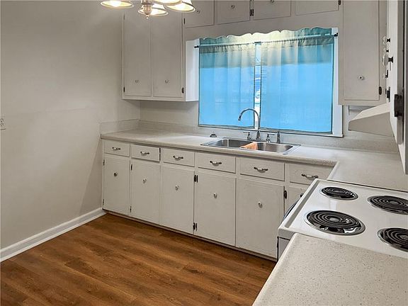 5th image of 5509 Darring St