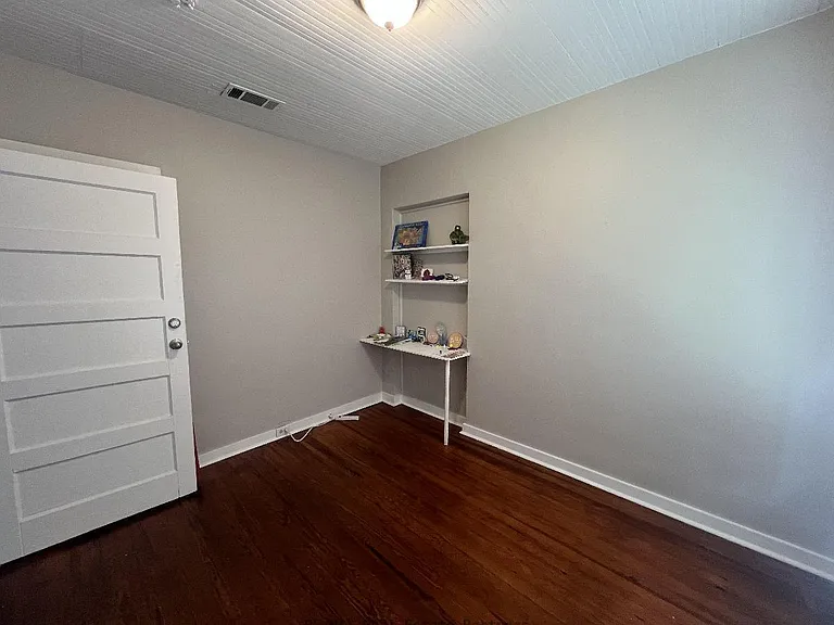 303 S 11th Ave — Photo 1