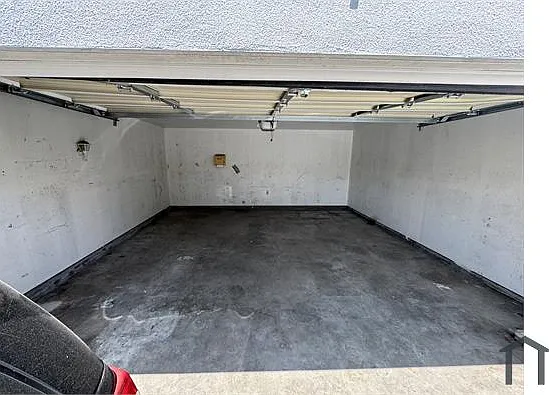 9004 S San Pedro St — Photo 6