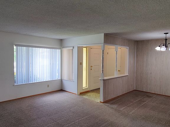 2nd image of 6345 N Spalding Ave