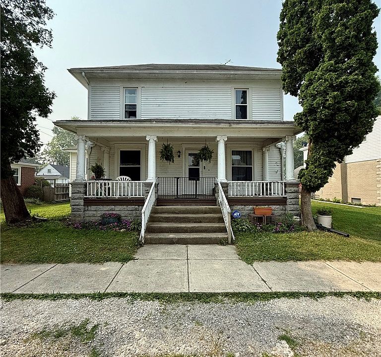 1st image of 75 1st St