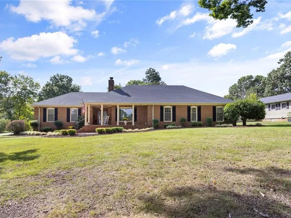2018 Edgewood Ave, Burlington, NC 27215