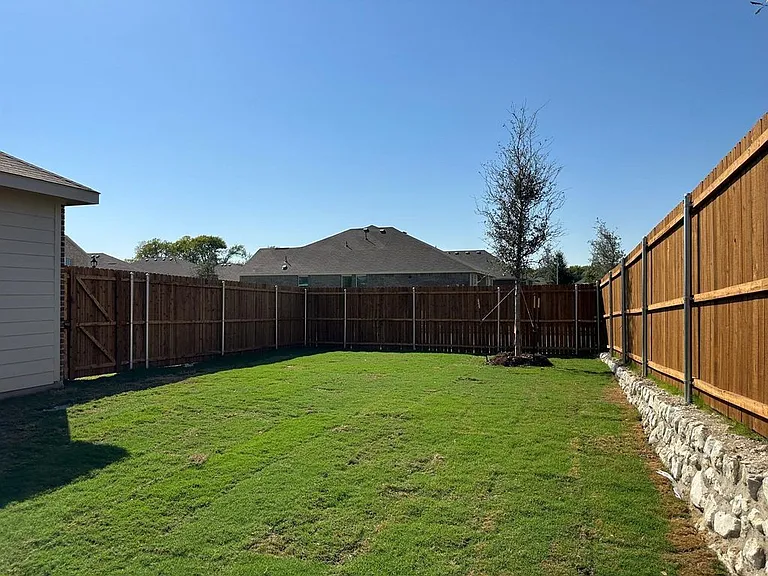 1842 White Ash Way — Photo 36