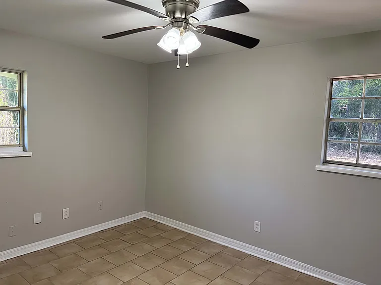 7640 Portland Dr — Photo 9