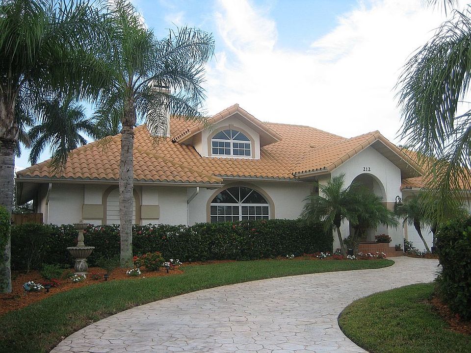 Stunning 2 Story Home 4 Bedrooms 