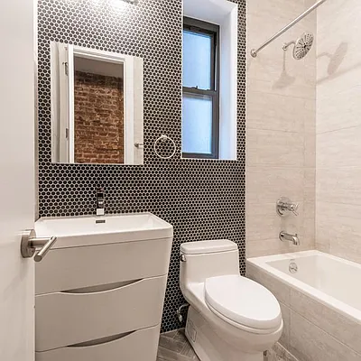 Rented by Nooklyn NYC LLC | media 9