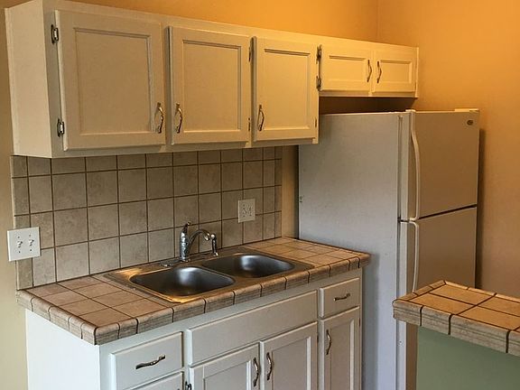 5th image of 1813 W Sumac Ln APT 4