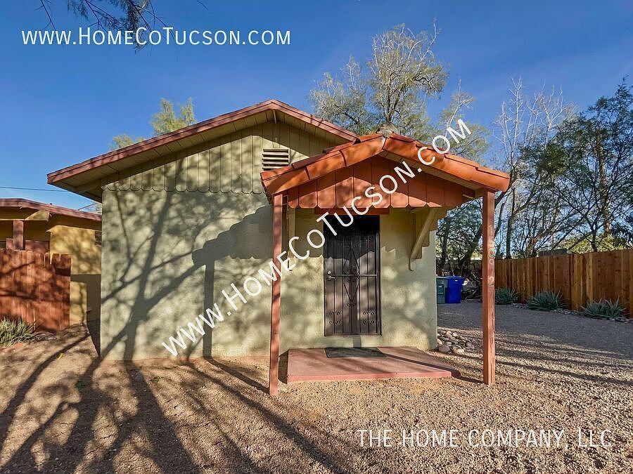 1st image of 1509 E Blacklidge Dr #2