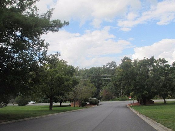 5th image of 718 Finney Dr