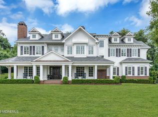 586 Ridge Rd, Fair Haven, NJ 07704