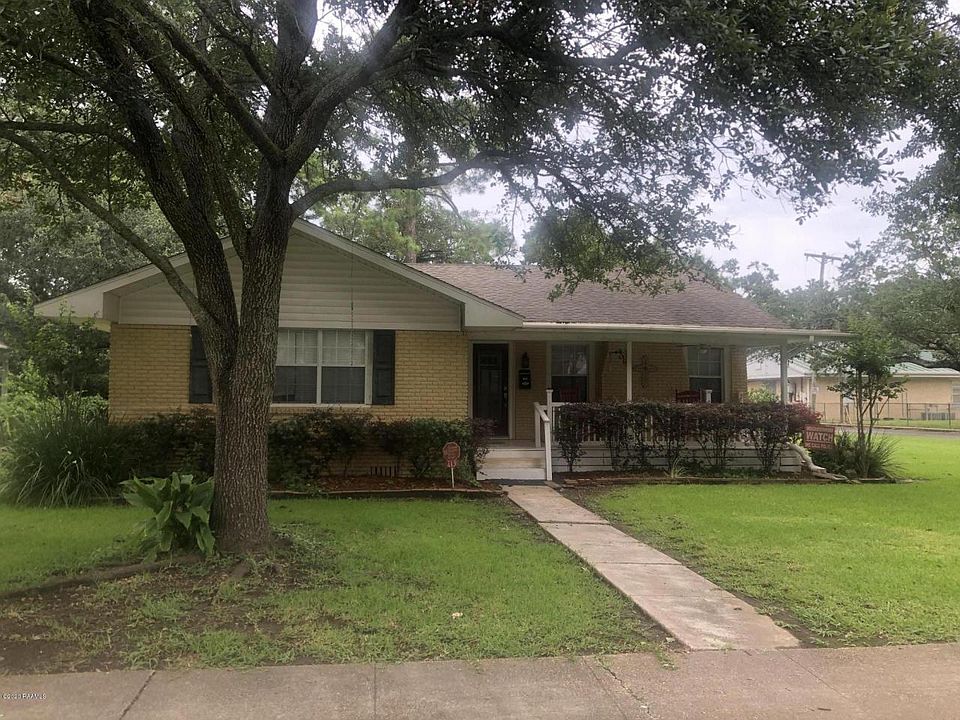 1st image of 413 Ashton St