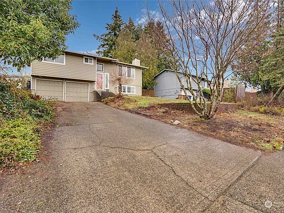3rd image of 2526 N Narrows Drive