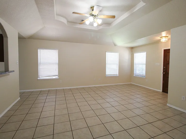 6511 Estes Flts — Photo 3
