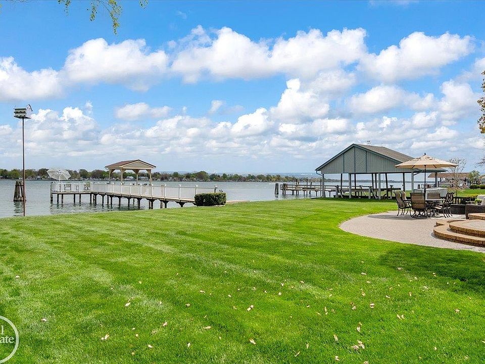 7827 S River Rd, photo 8