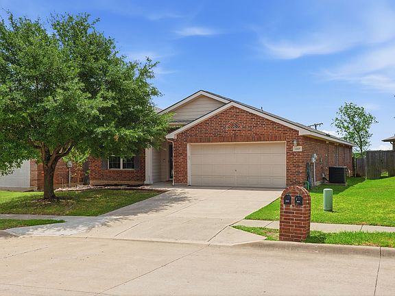3rd image of 2665 Gardendale Dr