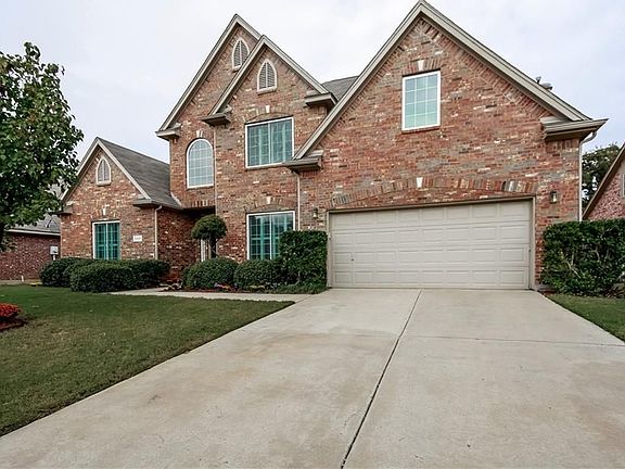 2nd image of 2305 Chambray Dr