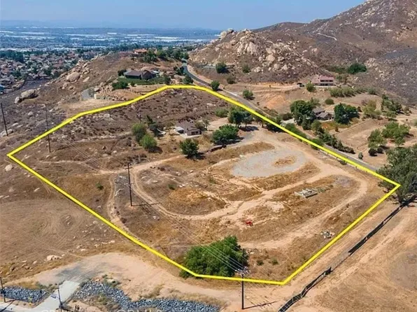 11455 Pigeon Pass Rd, Moreno Valley, CA 92557