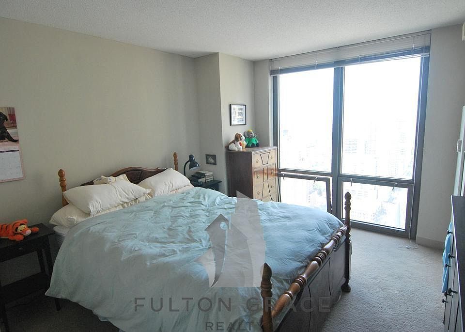 1st image of 2 E Erie St APT 3512L
