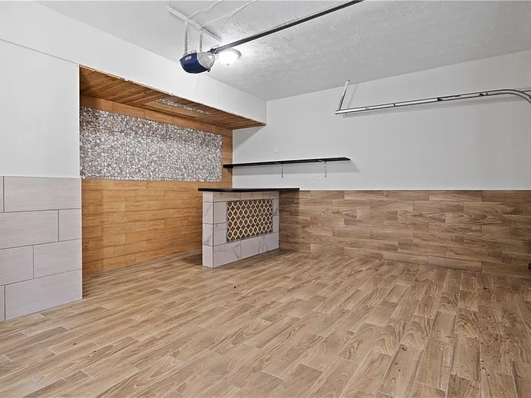 3323 Old Oaks Rd — Photo 17