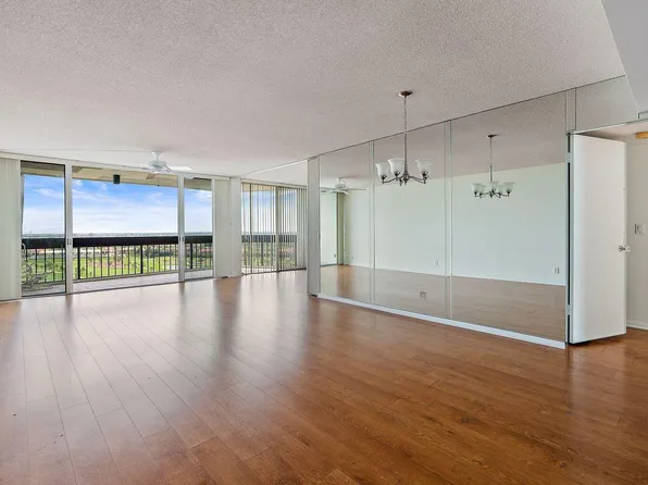 2400 Presidential Way #1706, West Palm Beach, FL 33401