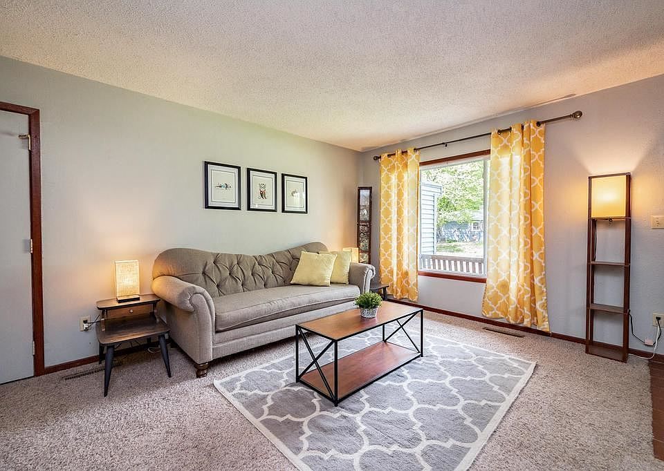 1228 Louise St, Iowa City, IA 52240 MLS 202302790 Zillow