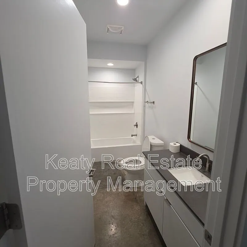 1 bed, 1.0 bath, 700 sqft, $1,095 — Photo 3