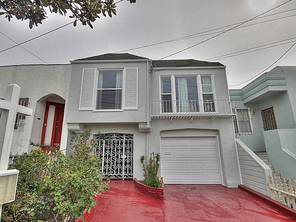 2nd image of 462 Head St