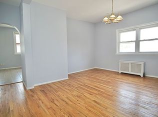25-50 22nd St #5, Astoria, NY 11102