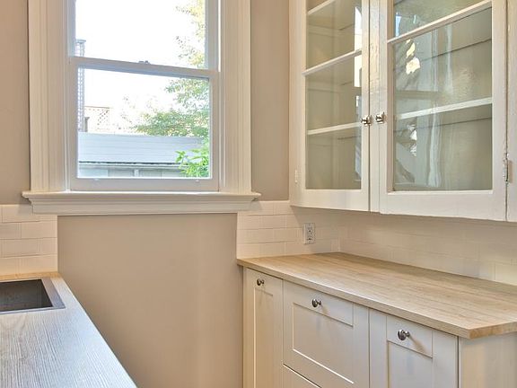 5th image of 2411 Folsom St